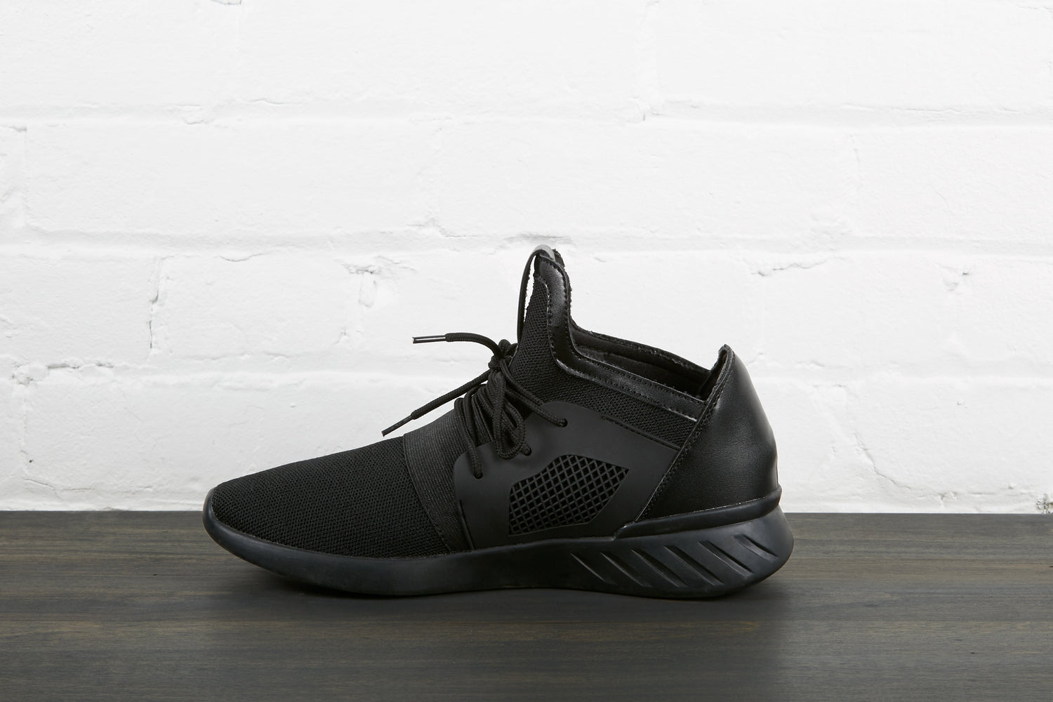Copy of All Black Sneaker Right Foot